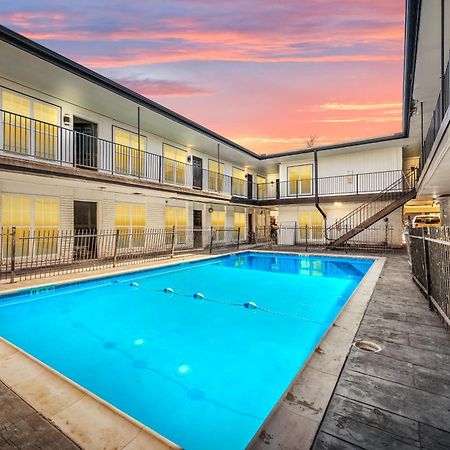 Comfortable 2Br Apt In Vibrant Houston Heights Exterior photo
